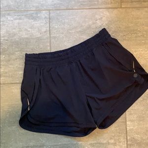 Athleta Racer Run 4” short - Medium (navy blue)